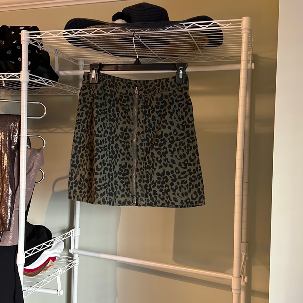 Altar’d Staye zip up leopard mini skirt